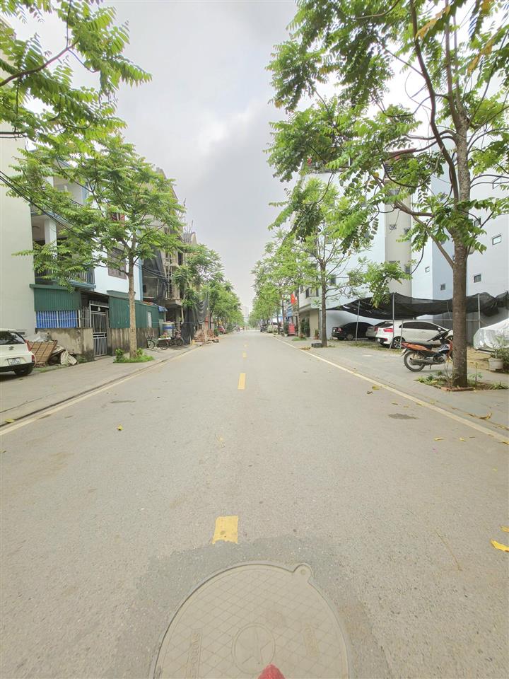Bán đất phân lô ô tô tránh trung tâm phường long biên, gần cầu vĩnh tuy công viên, hồ điều hòa