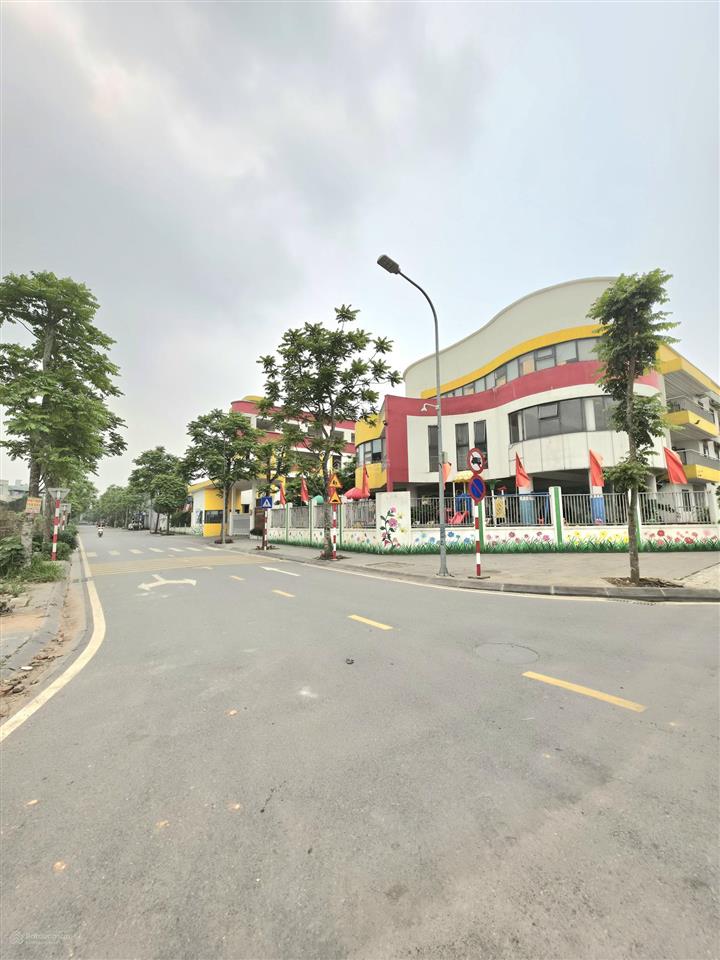 Bán đất phân lô ô tô tránh trung tâm phường long biên, gần cầu vĩnh tuy công viên, hồ điều hòa