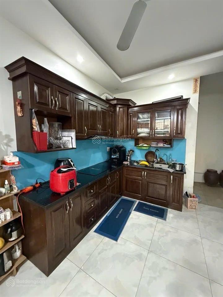 Bán nhà cự khối gần cầu vĩnh tuy  lô góc 5 tầng  mặt ngõ thông  ô tô đỗ gần 5.8 tỷ