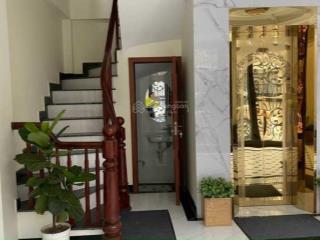 Trung tâm thạch bàn gần cầu vĩnh tuy  6 tầng thang máy  ô tô đỗ cửa  50m2 6.4 tỷ