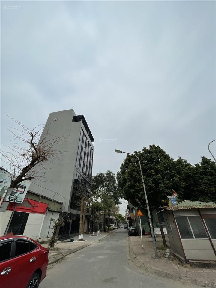 Bán đất phân lô gần cầu vĩnh tuy  mp hoa động  vỉa hè rộng view thoáng kinh doanh 105m2  14,5 tỷ