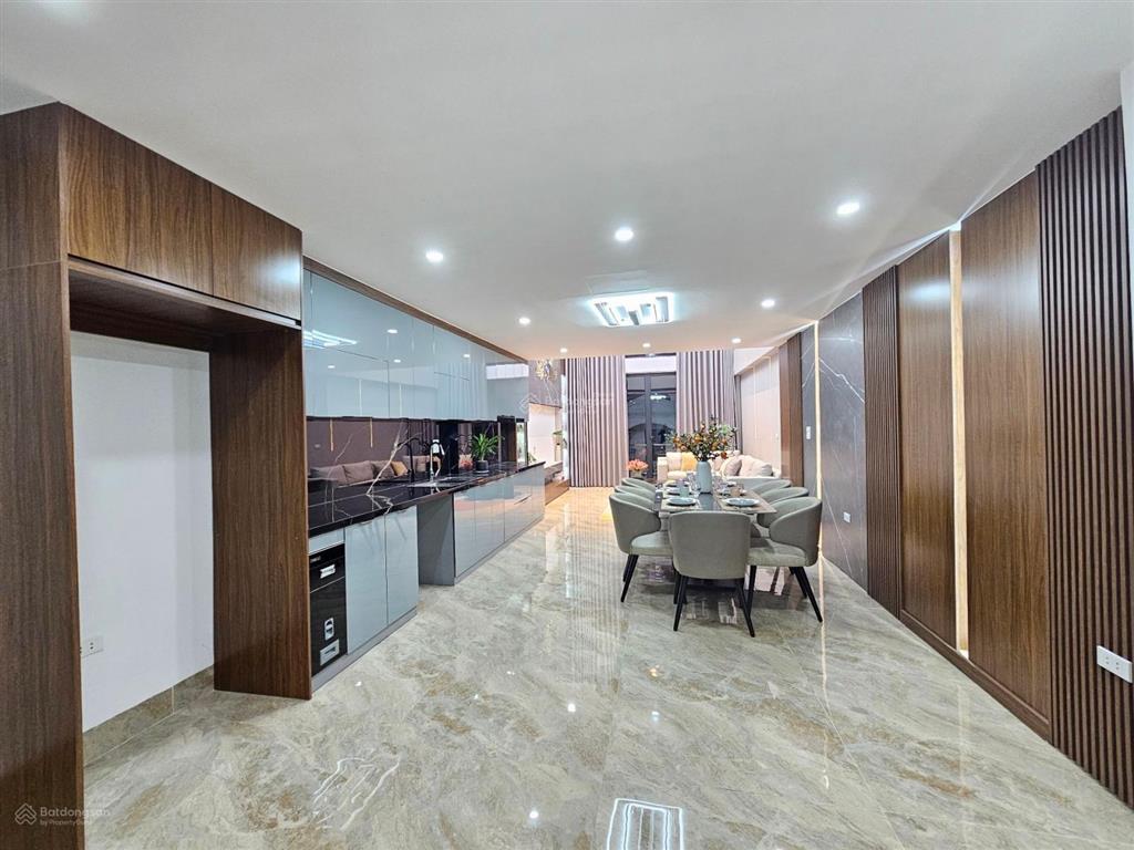 Hiếm. bán nhà cự khối, siêu phẩm 7 tầng duplex giá siêu hời