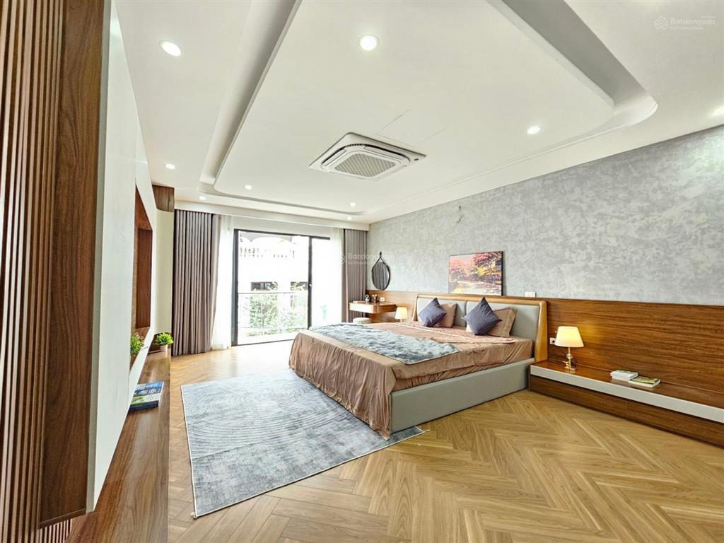 Hiếm. bán nhà cự khối, siêu phẩm 7 tầng duplex giá siêu hời