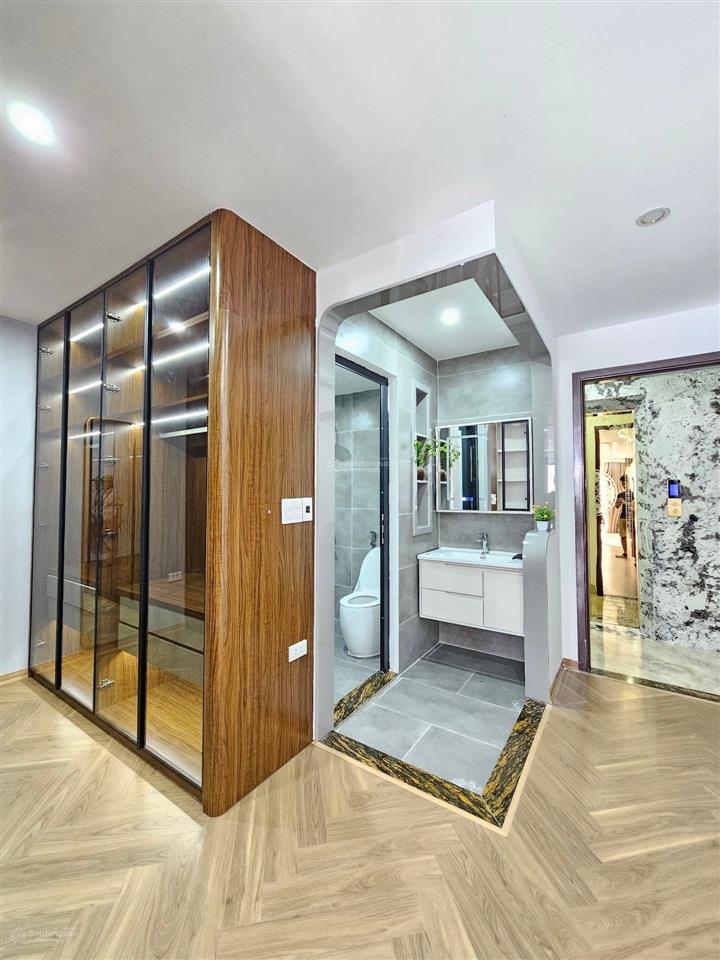 Hiếm. bán nhà cự khối, siêu phẩm 7 tầng duplex giá siêu hời
