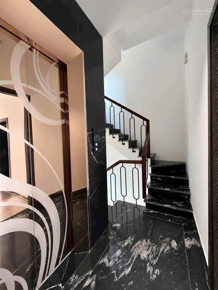 Hiếm, siêu phẩm view hồ đầm tranh bát khối đường 8m, view hồ thoáng mát vĩnh viễn