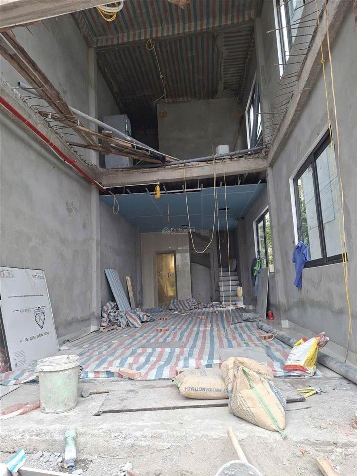 Bán nhà cự khối xây mới gần công viên, lô góc 7 tầng thang máy full nội thất ô tô vào nhà!