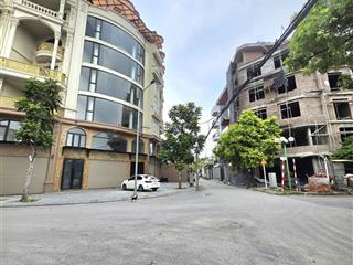 Bán nhà mặt phố cự khối  xây mới 8 tầng thang máy