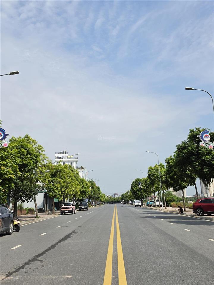 42m2 đất đẹp bát khối hơn trong đê không qh