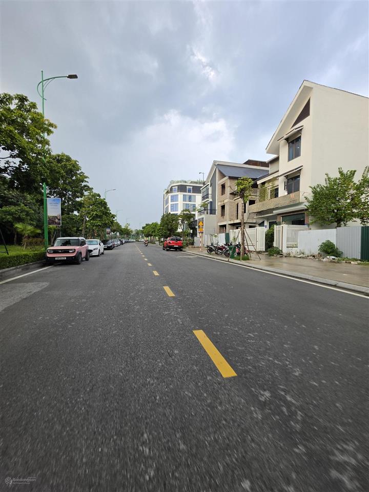 Phân lô vỉa hè a38 tư đình, ô tô tránh, kinh doanh, 90m2 chỉ 19 tỷ