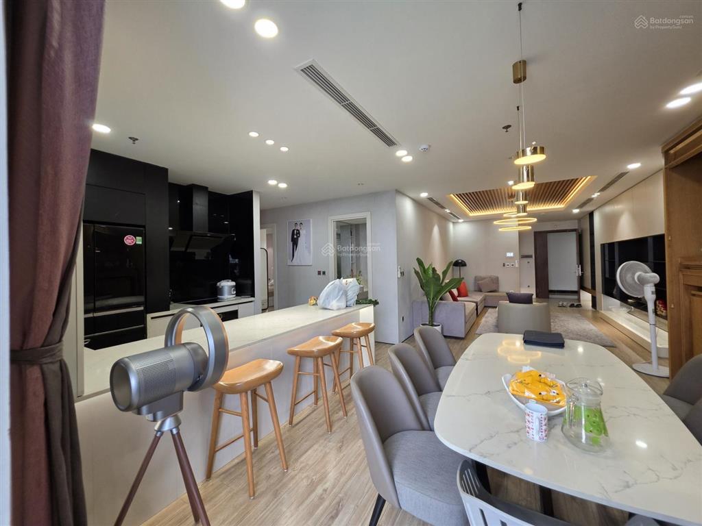 Bán căn chung cư cao cấp the legacy
vị trí đắc địa  sống đẳng cấp! nội thất tiền tỷ