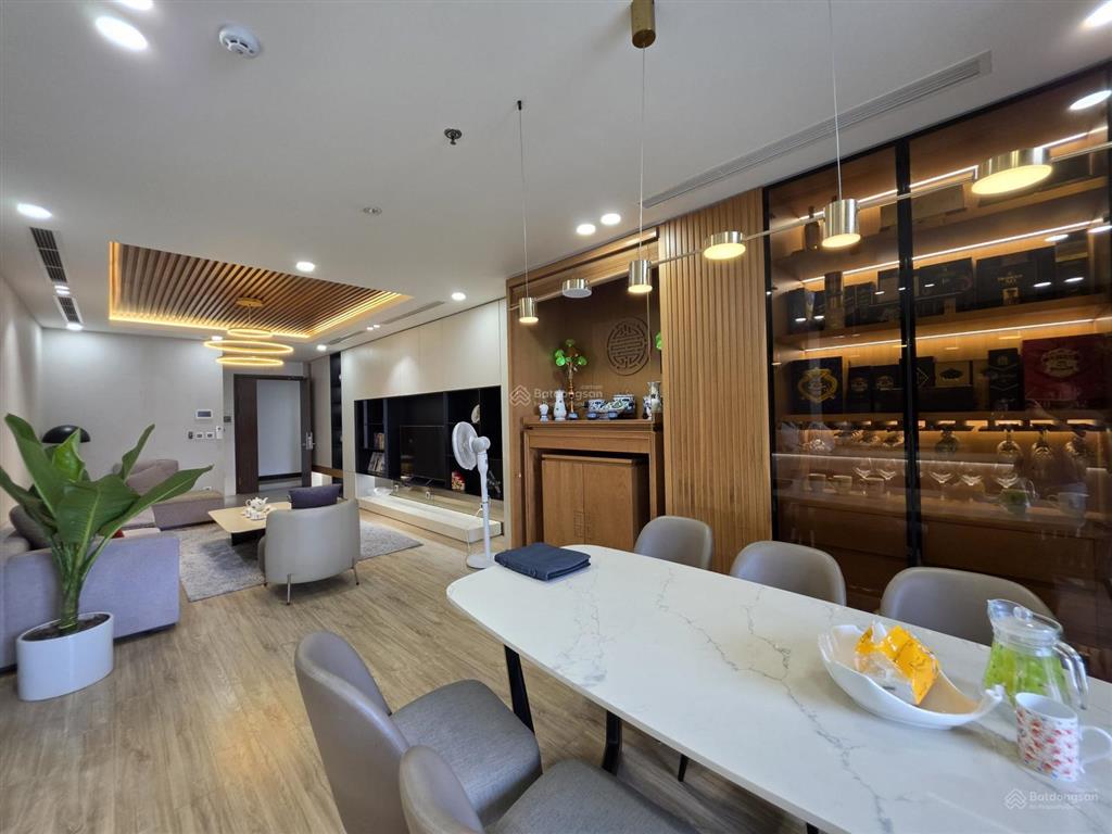 Bán căn chung cư cao cấp the legacy
vị trí đắc địa  sống đẳng cấp! nội thất tiền tỷ