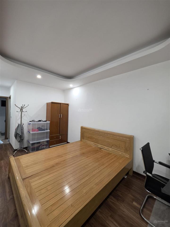 Trung tâm phường bồ đề  bán nhà 5 tầng gần cầu long biên 6,2 tỷ