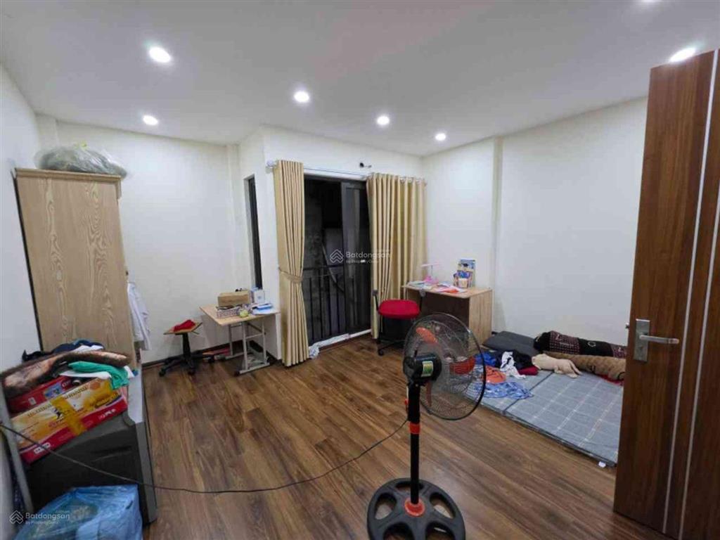 Bán nhà bồ đề, dân xây mới 5 tầng 3 ngủ 5,5 tỷ