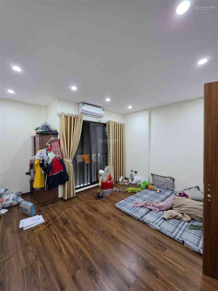 Bán nhà bồ đề, dân xây mới 5 tầng 3 ngủ 5,5 tỷ
