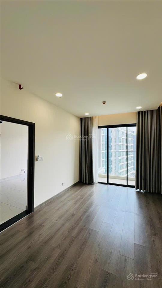 Cho thuê căn 3pn 121m2  19tr/th khu mới và cao cấp celadon city, view đẹp, nhà mới + 1 chỗ xe hơi