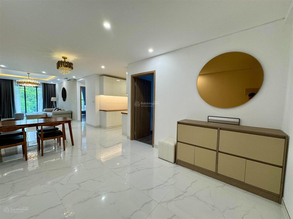 Hot! chỉ 30tr/thcho thuê căn 3pn sky villa 214m2 (có gara ôtô trong nhà) full nt đẹp celadon city
