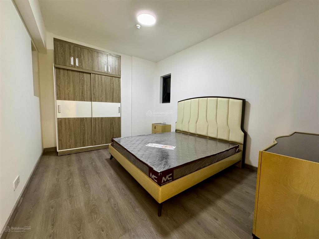 Hot! chỉ 30tr/thcho thuê căn 3pn sky villa 214m2 (có gara ôtô trong nhà) full nt đẹp celadon city