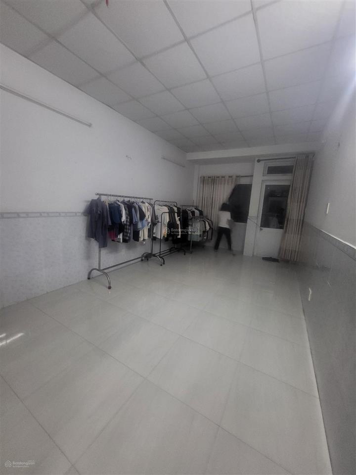 Chính chủ bán nhà lê văn quới, gần ngã tư 4 xã, hòa bình tân phú, 3 tầng, 55m2, giá 5.2 tỷ.