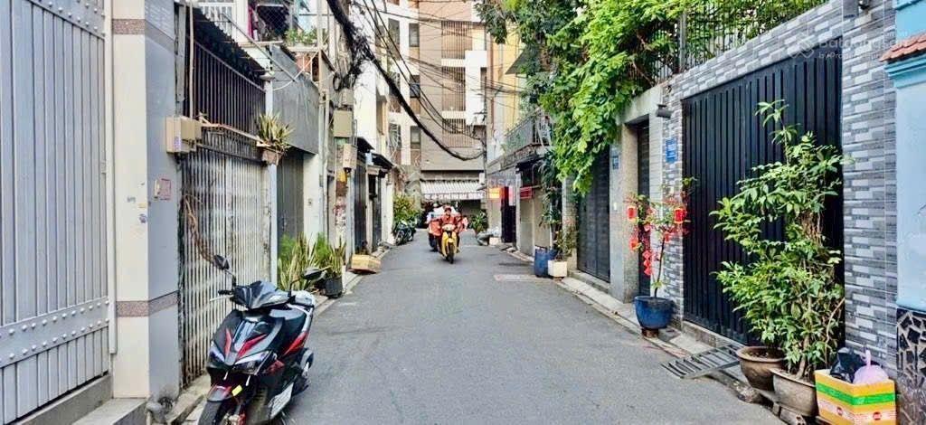 7 tỷ 95, phạm văn bạch, trường chinh, tân sơn, gần sân bay, hẻm xe hơi 5m, 4 tầng, 70m2