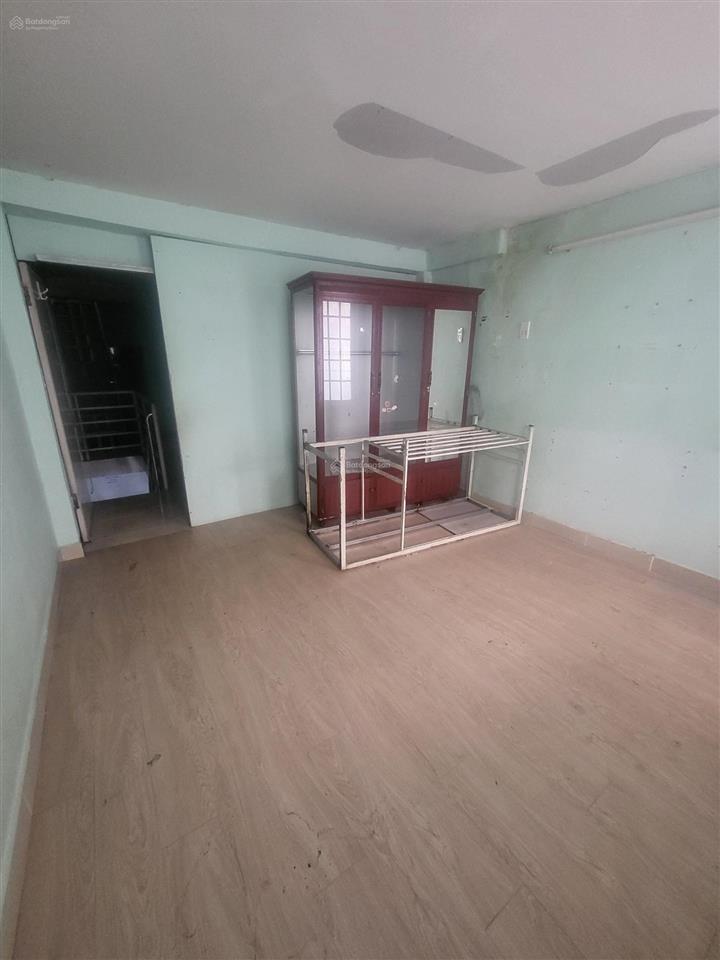 Mặt tiền kinh doanh ngay chợ bình thới, lạc long quân, q11, cv đầm sen, 3 tầng, 33m2, giá 4.95 tỷ