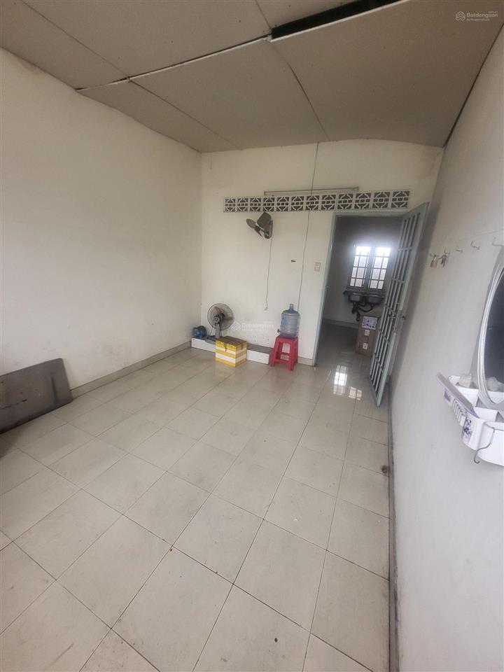 Mặt tiền kinh doanh ngay chợ bình thới, lạc long quân, q11, cv đầm sen, 3 tầng, 33m2, giá 4.95 tỷ