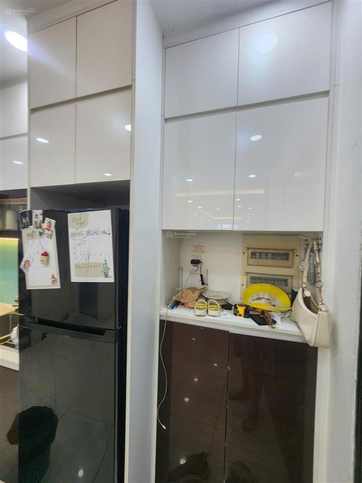Chính chủ bán căn hộ góc 2 mặt tiền, 141 cộng hòa plaza, full nội thất, 70m, 2pn, giá 5.25 tỷ
