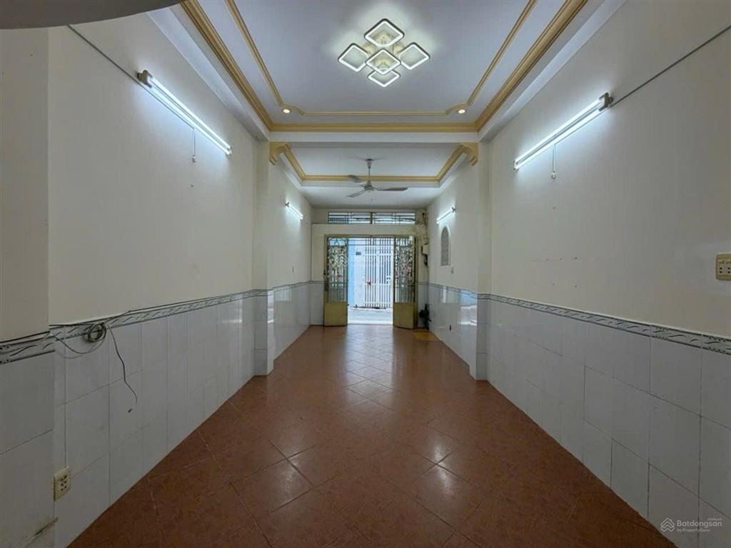Bán nhà cách mạng tháng tám, phạm văn hai, hẻm xe hơi, 3 tầng, 46m2, giá 6 tỷ xíu tl