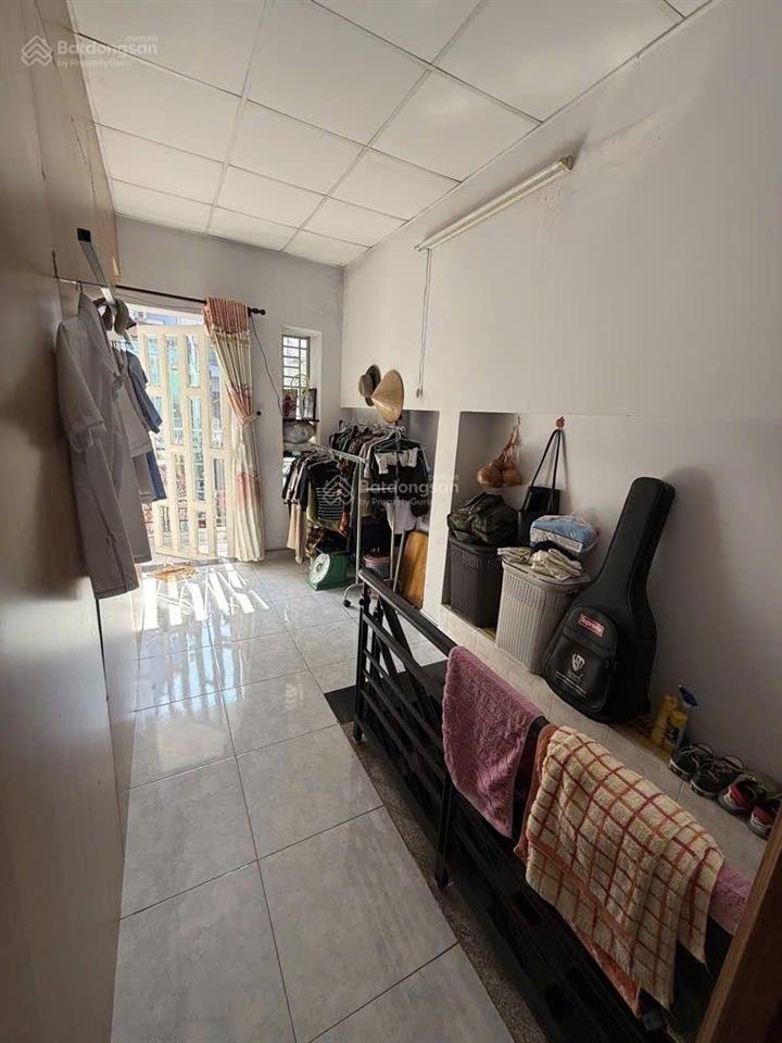 Lạc long quân, lý thường kiệt, sát chợ tân bình, nhà mới 2 tầng, 50m2 (4.2x12m), giá 5 tỷ xíu