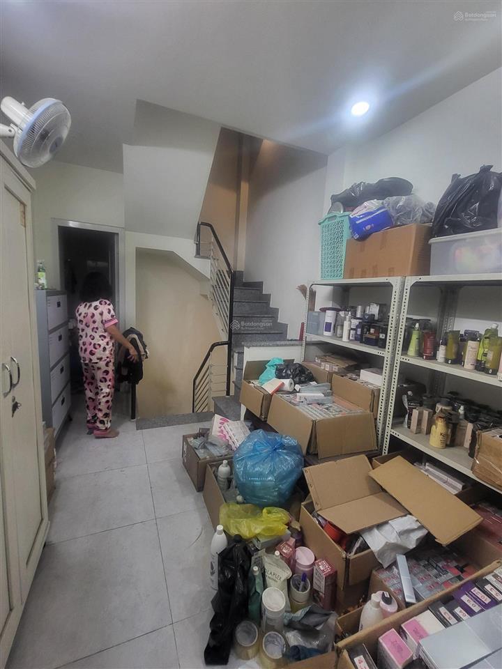 7 tỷ xíu, 4 tầng, 40m2, hẻm xe hơi 6m, cách mạng tháng 8, bắc hải, hoàng sa, q3, q10, lê thị riêng
