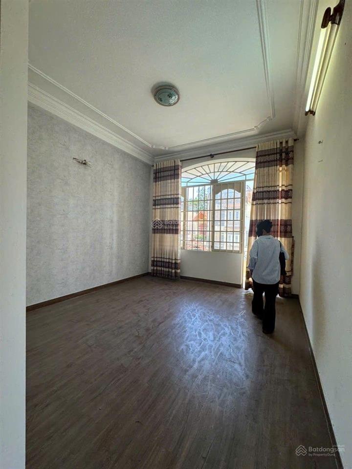 Nhà đẹp trường chinh trương công định, hẻm xe hơi, 4 tầng, 76m2 ngang 5.4 x 14m, 8 tỷ xíu
