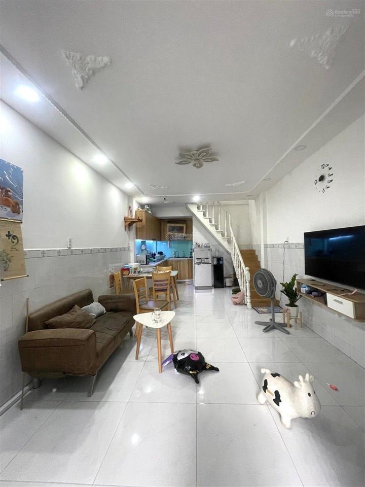 Hẻm nhựa thông phan huy ích, tân bình, hẻm xe hơi 6m, dt 40m2, 2 tầng, giá 4 tỷ xíu