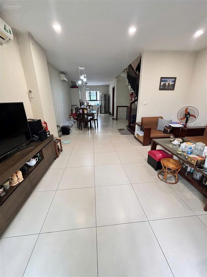 Người quen gửi bán nhà liền kề kđt nam an khánh  vinhomes thăng long  90m2  mt 5m  23 tỷ