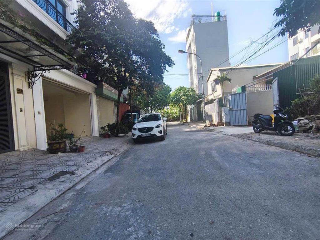 Người quen bán căn nhà phân lô tđc thạch bàn, 6tầng thang máy,vỉa hè ôtô tránh, 75m2, mt 5m, 18.4tỷ