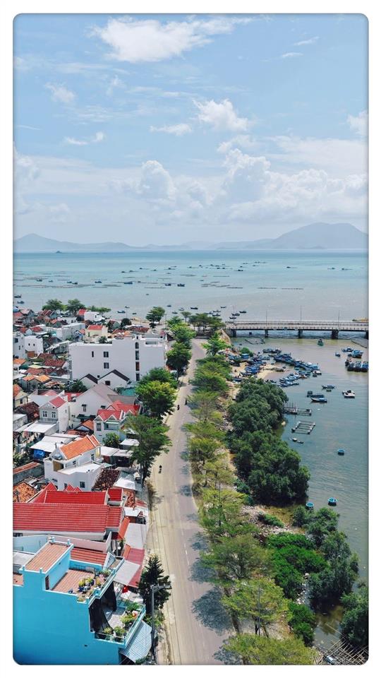 Lô đất full thổ cư 3 mặt tiền, view sông, view biển đường nhựa 40m giá 6.3 tỷ. kkt vp