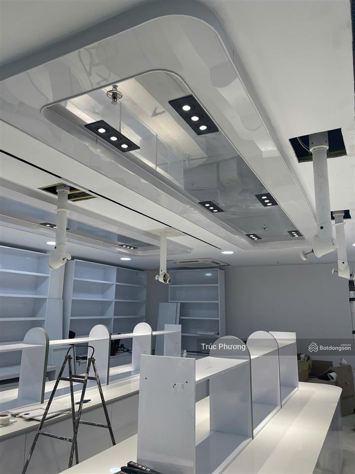 Tòa nhà mt đinh bộ lĩnh, bình thạnh, 218m2(8x28m) hầm + 8 tầng, hđt 210 triệu, giá 73 tỷ