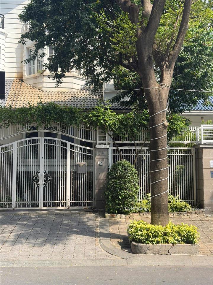 Cần tiền bán biệt thự sg pearl nguyễn hữu cảnh, bình thạnh 170m2 (7x24m) hầm + 3 tầng, giá 99 tỷ