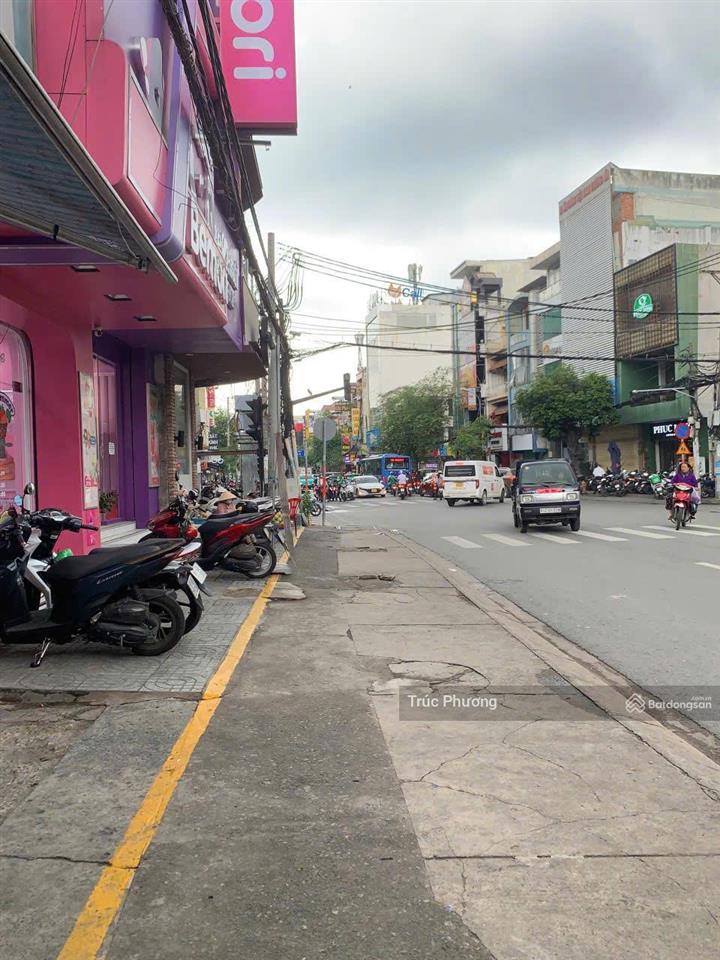 Phố thương mại! mặt tiền nguyễn gia trí (d2) 90m2 (4.5x20m) 4 tầng  hđt 80 triệu, giá 30 tỷ