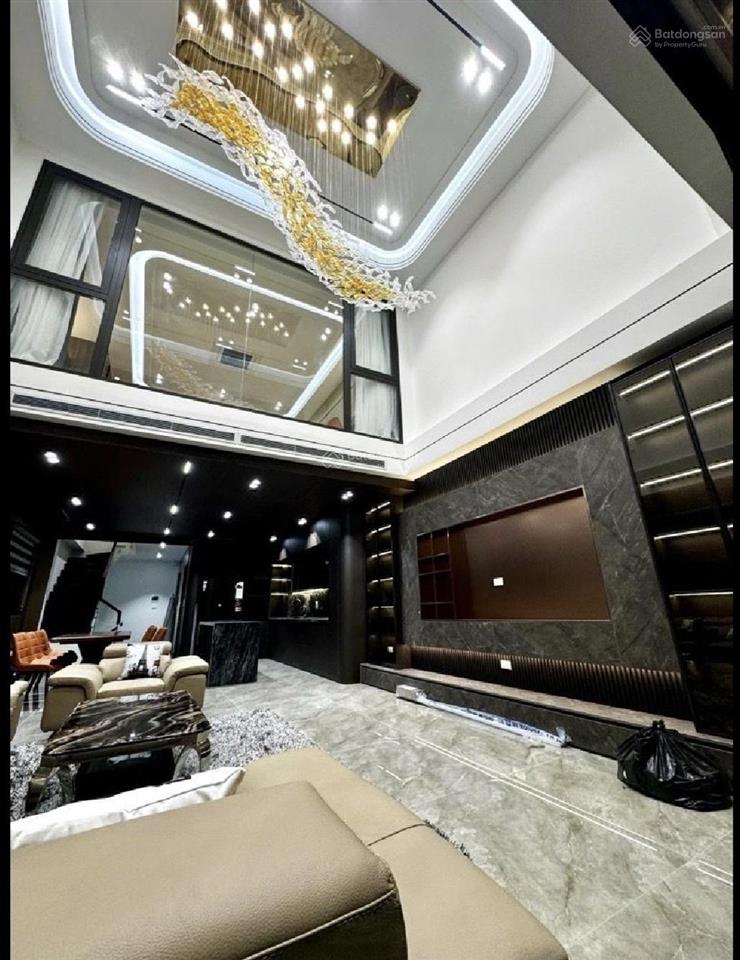 Bán nhà mặt phố ngọc lâm long biên hà nội diện tích  70/75m2 x 7 tầng x 31,8 tỷ gaza ôtô thang máy