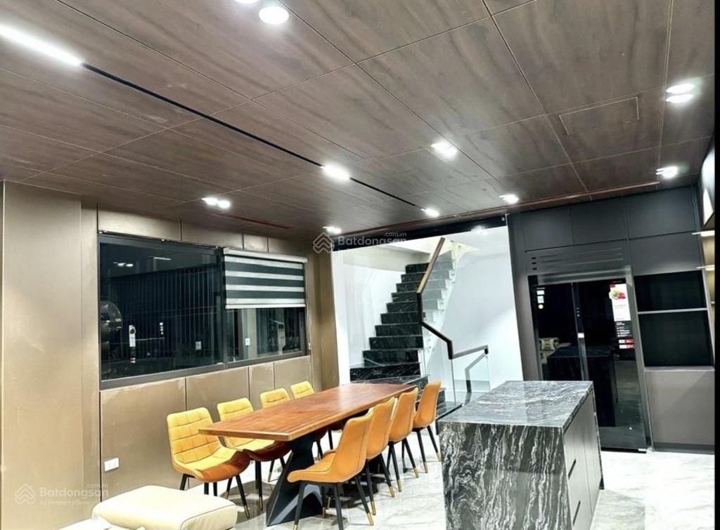 Bán nhà mặt phố ngọc lâm long biên hà nội diện tích  70/75m2 x 7 tầng x 31,8 tỷ gaza ôtô thang máy