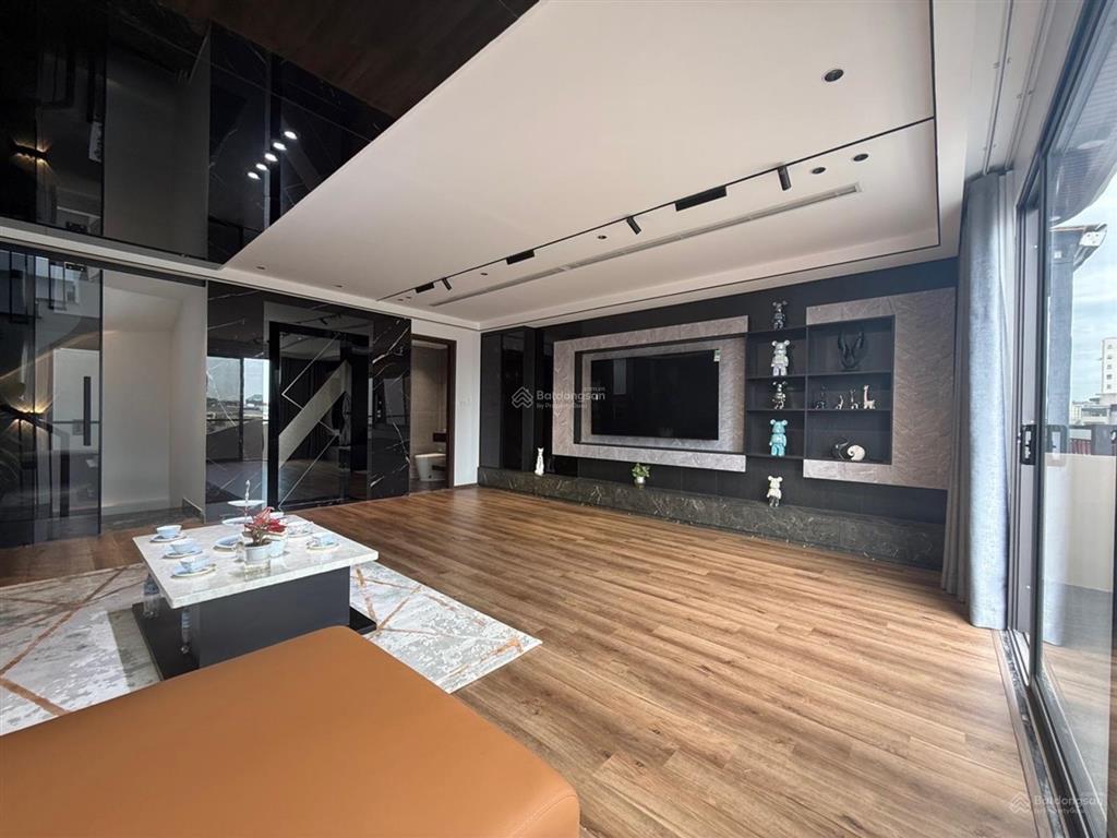 Bán nhà nguyễn văn cừ phường bồ đề long biên hà nội 65m² x 7 tầng x 24,890 tỷ  ga ra 2 ô tô