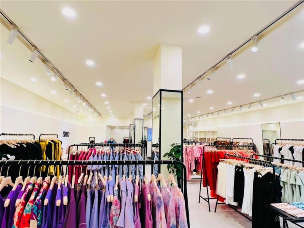 Bán nhà nguyễn văn cừ phường bồ đề long biên hà nội  440m2 x 1 tầng x 13m mặt tiền = hậu x 280 tỷ
