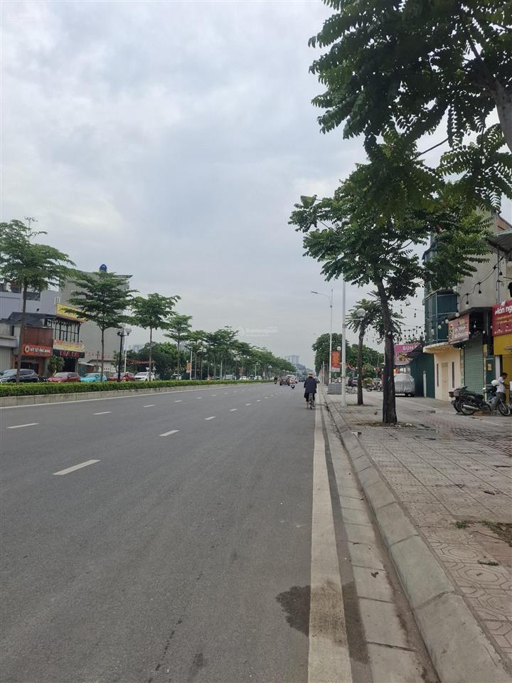 Bán nhà mặt phố kinh doanh nguyễn văn cừ long biên hà nội  197m2 x 8,2m x 96 tỷ