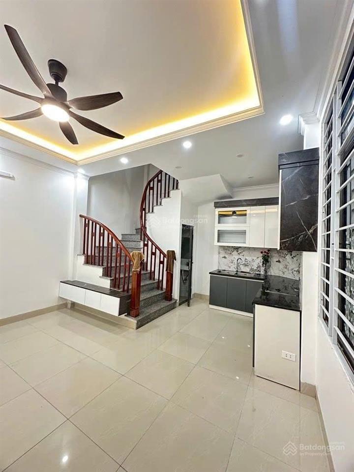 Bán nhà bát khối cự khối long biên hà nội  30m2 x 5 tầng x 5,850 tỷ