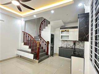 Bán nhà bát khối cự khối long biên hà nội  30m2 x 5 tầng x 5,850 tỷ