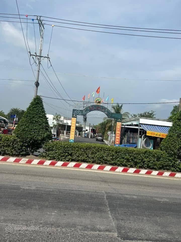 Bán đất tại khu đô thị thương mại jdragon, 2,2 tỷ, 90 m2 sát chợ cần đước