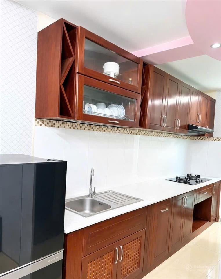 Cho thuê căn hộ dịch vụ sadeco phước kiển a | có máy giặt riêng full nội thất