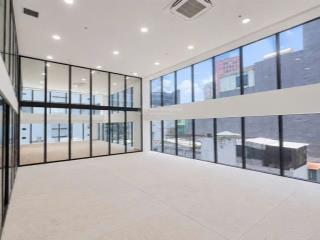 Văn phòng duplex atlas building tặng thêm tầng lửng + ban công ~57m²