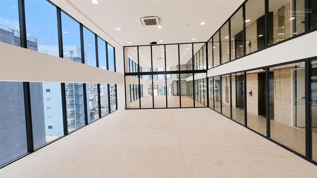 Văn phòng duplex atlas building tặng thêm tầng lửng + ban công ~57m²