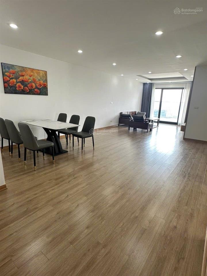 Em cho thuê căn hộ 3pn đồ từ cơ bản đến full tại chung cư nghĩa đô giá cho thuê chỉ 12 tr/th