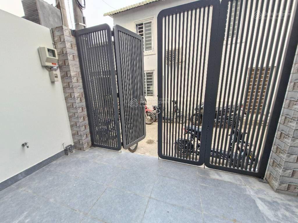 Siêu phầm 3 tầng, 64m2, gần mặt tiền, gần chợ long phước, quận 9 chỉ 4,x tỷ.